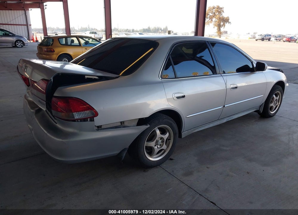 2002 HONDA ACCORD 2.3 LX/LX VIN: 3HGCG66552G703687