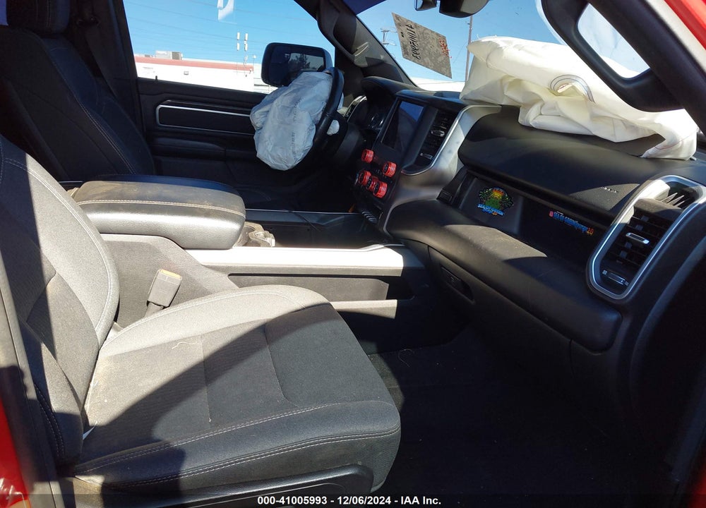 2020 RAM 1500 VIN: 1C6RREFT5LN138854