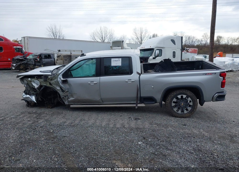 2021 CHEVROLET SILVERADO 3500HD 4WD  STANDARD BED LT VIN: 1GC4YTEY6MF252039