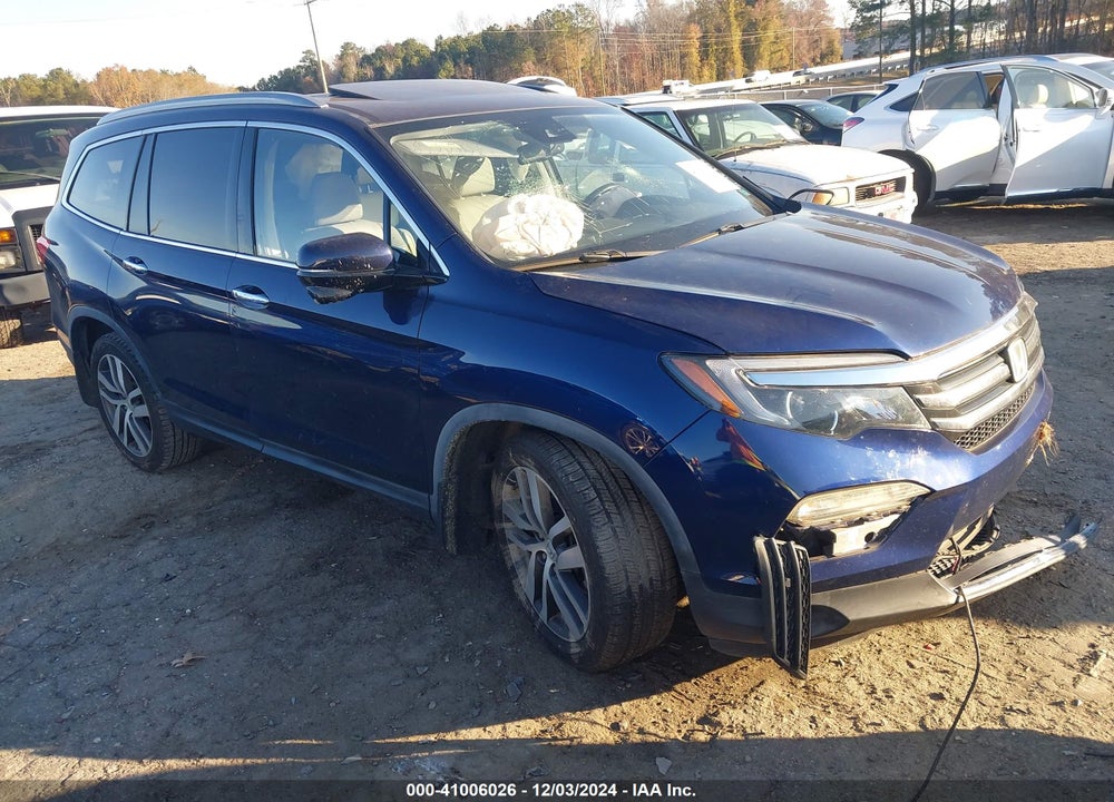 2017 HONDA PILOT TOURING VIN: 5FNYF5H91HB007537