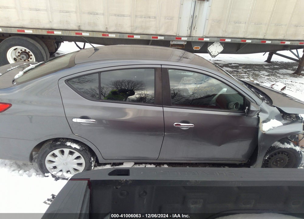 2018 NISSAN VERSA 1.6 SV VIN: 3N1CN7AP2JL832532