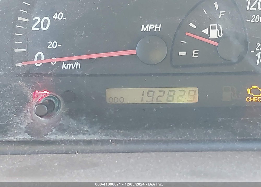 2003 TOYOTA CAMRY LE VIN: JTDBE32K430151163