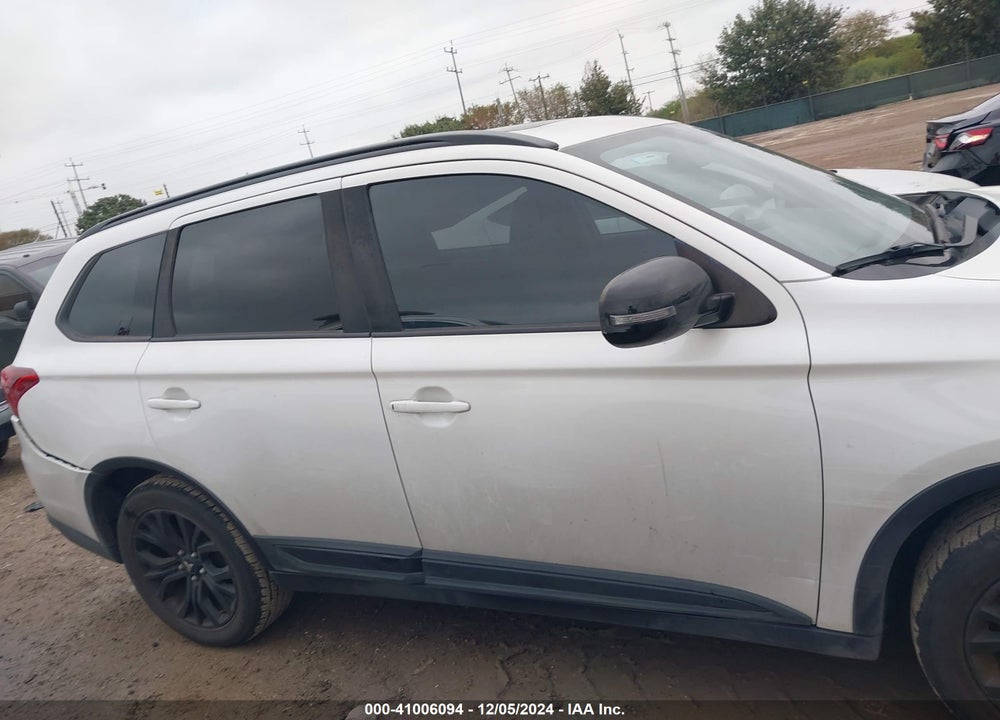 2018 MITSUBISHI OUTLANDER LE VIN: JA4AD3A30JZ021442