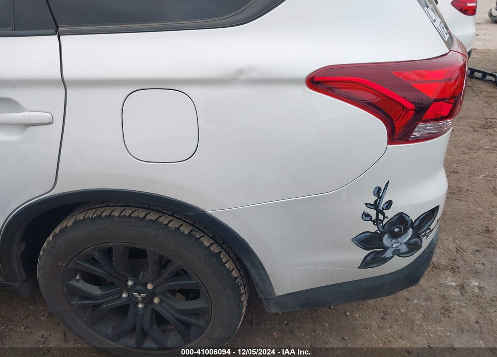2018 MITSUBISHI OUTLANDER LE VIN: JA4AD3A30JZ021442