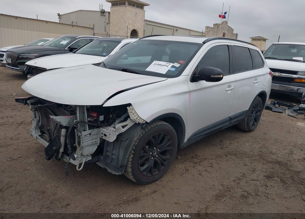 2018 MITSUBISHI OUTLANDER LE VIN: JA4AD3A30JZ021442