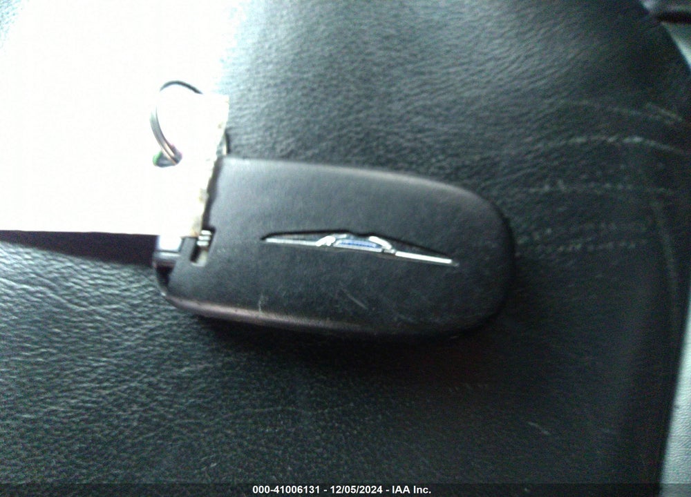 2014 CHRYSLER 300 VIN: 2C3CCARG3EH381781