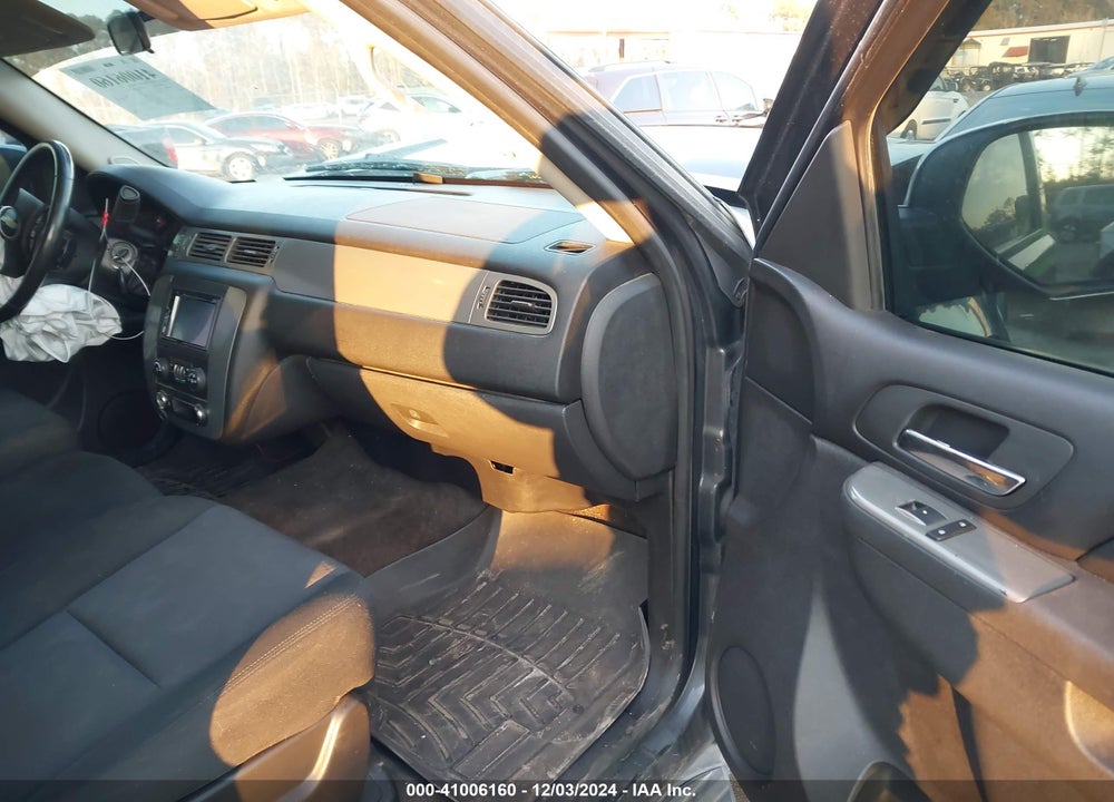 2010 CHEVROLET AVALANCHE 1500 LS VIN: 3GNVKEE09AG242182
