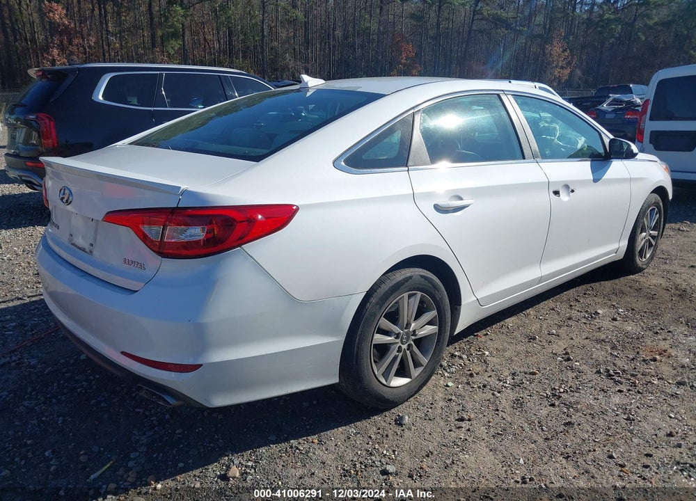 2015 HYUNDAI SONATA VIN: 5NPE24AF4FH143443