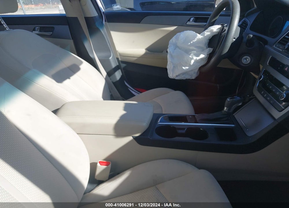 2015 HYUNDAI SONATA VIN: 5NPE24AF4FH143443
