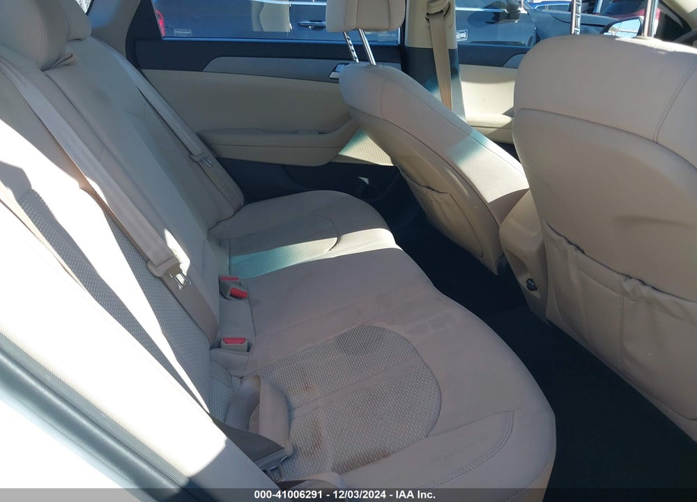 2015 HYUNDAI SONATA VIN: 5NPE24AF4FH143443
