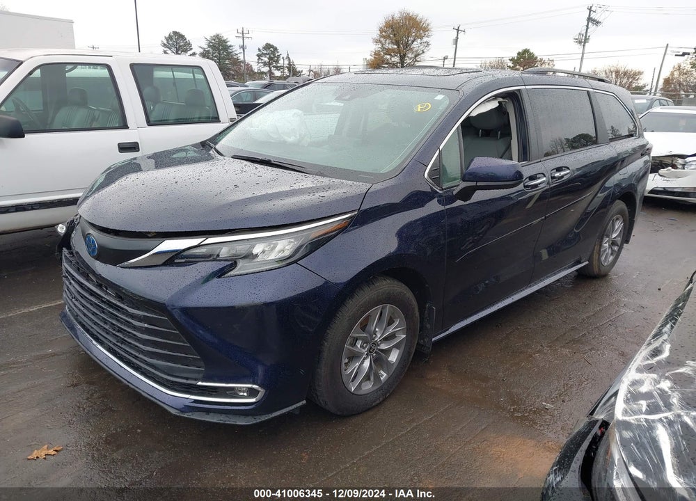 2024 TOYOTA SIENNA XLE VIN: 5TDYRKEC2RS195746
