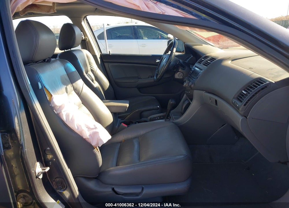2005 HONDA ACCORD 2.4 EX VIN: 1HGCM56825A166292