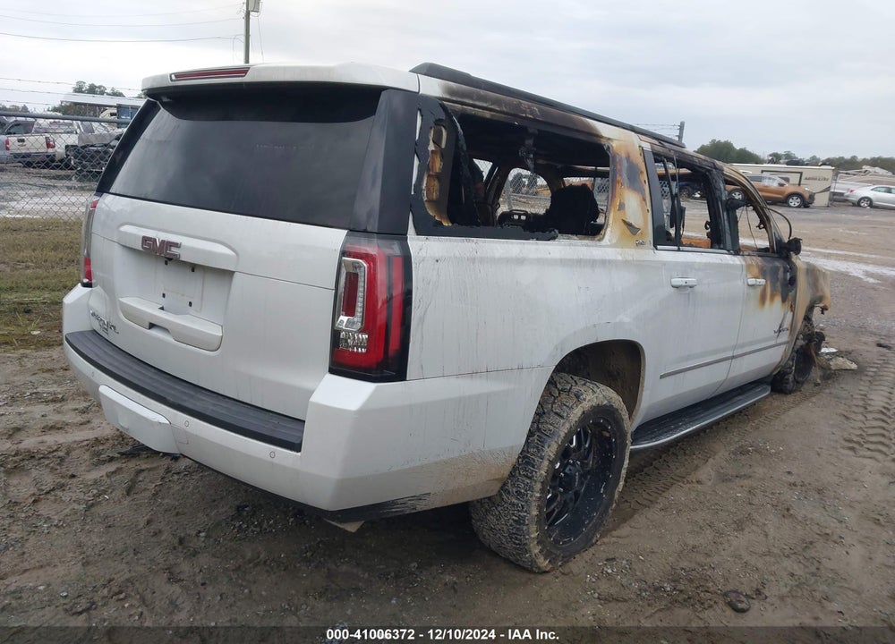 2017 GMC YUKON XL SLT VIN: 1GKS1GKC7HR130276