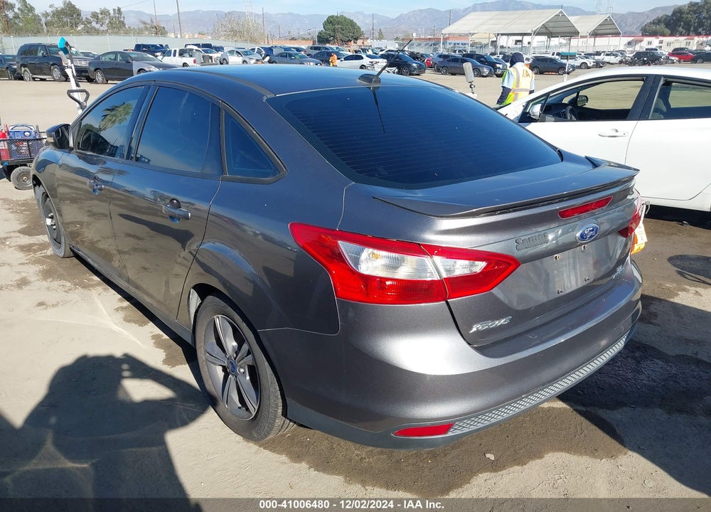 2014 FORD FOCUS SE VIN: 1FADP3F27EL348638