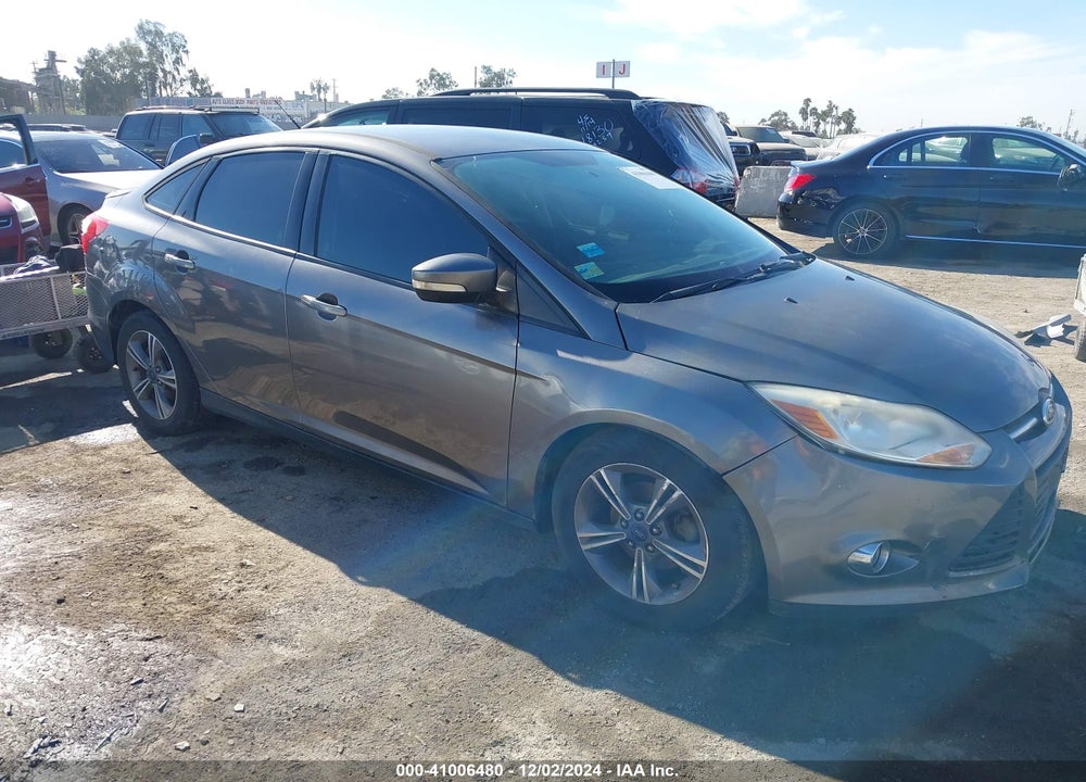 2014 FORD FOCUS SE VIN: 1FADP3F27EL348638