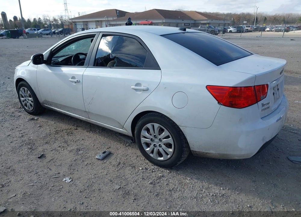 2011 KIA FORTE EX VIN: KNAFU4A27B5400467