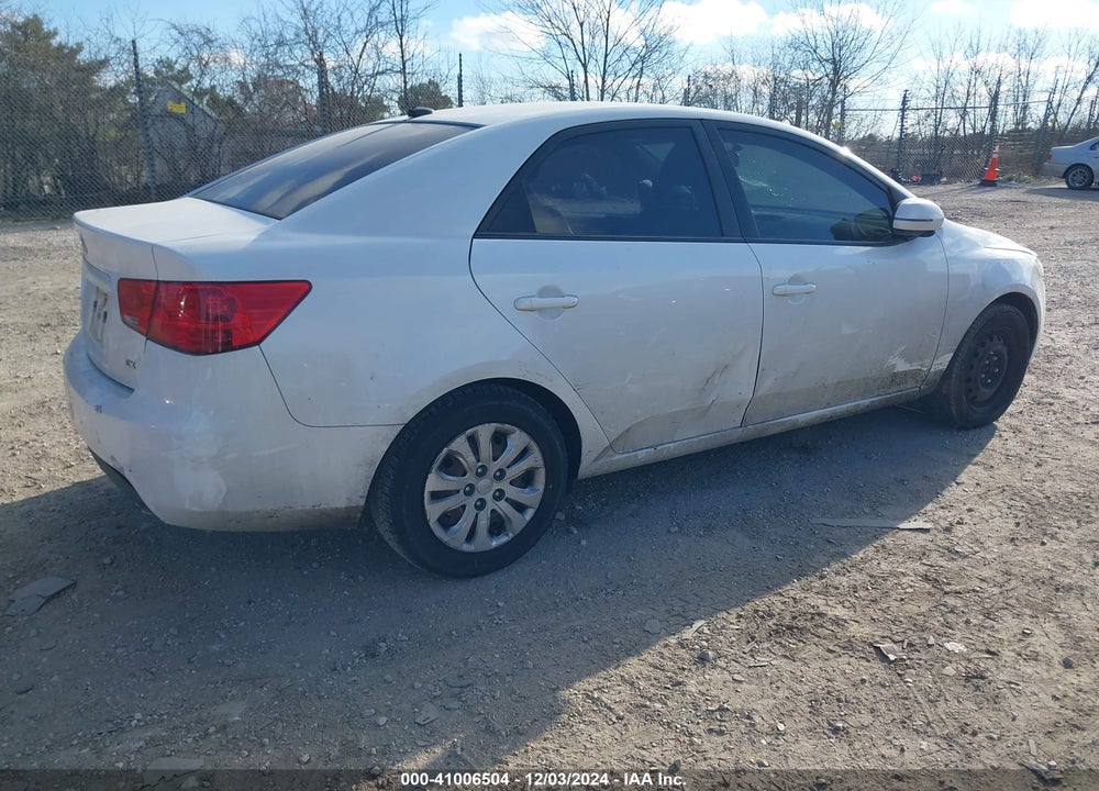 2011 KIA FORTE EX VIN: KNAFU4A27B5400467