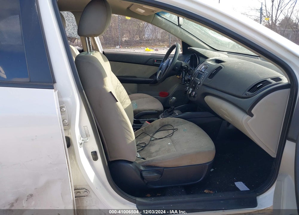 2011 KIA FORTE EX VIN: KNAFU4A27B5400467