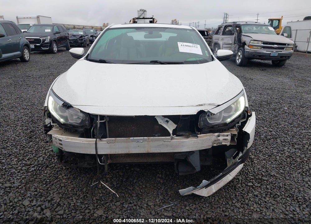 2018 HONDA CIVIC VIN: 2HGFC4B06JH306236