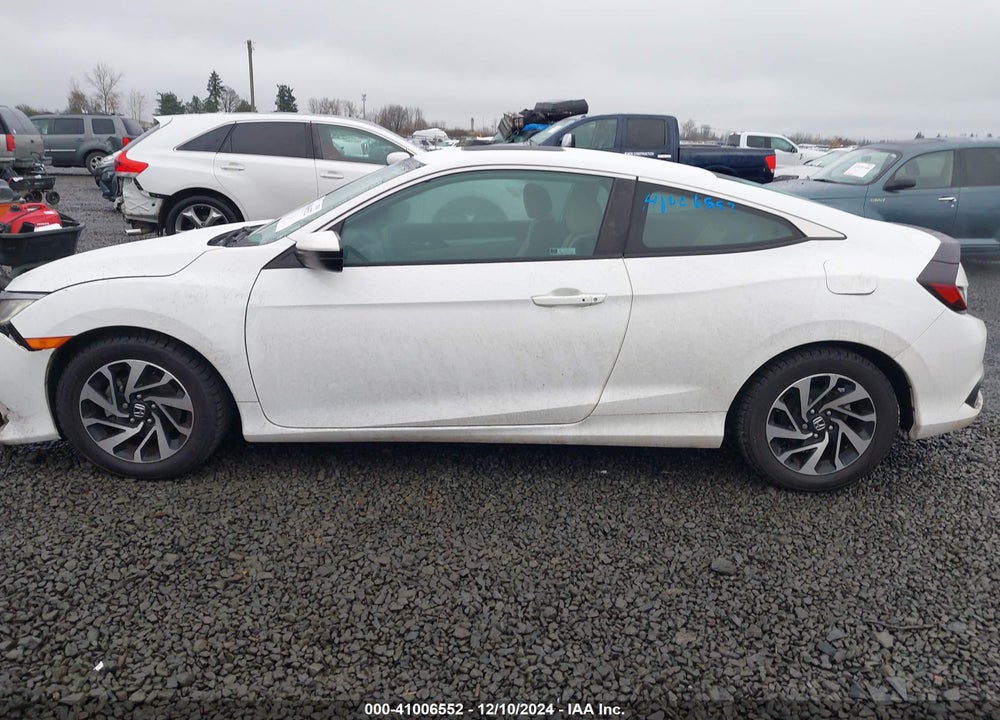 2018 HONDA CIVIC VIN: 2HGFC4B06JH306236