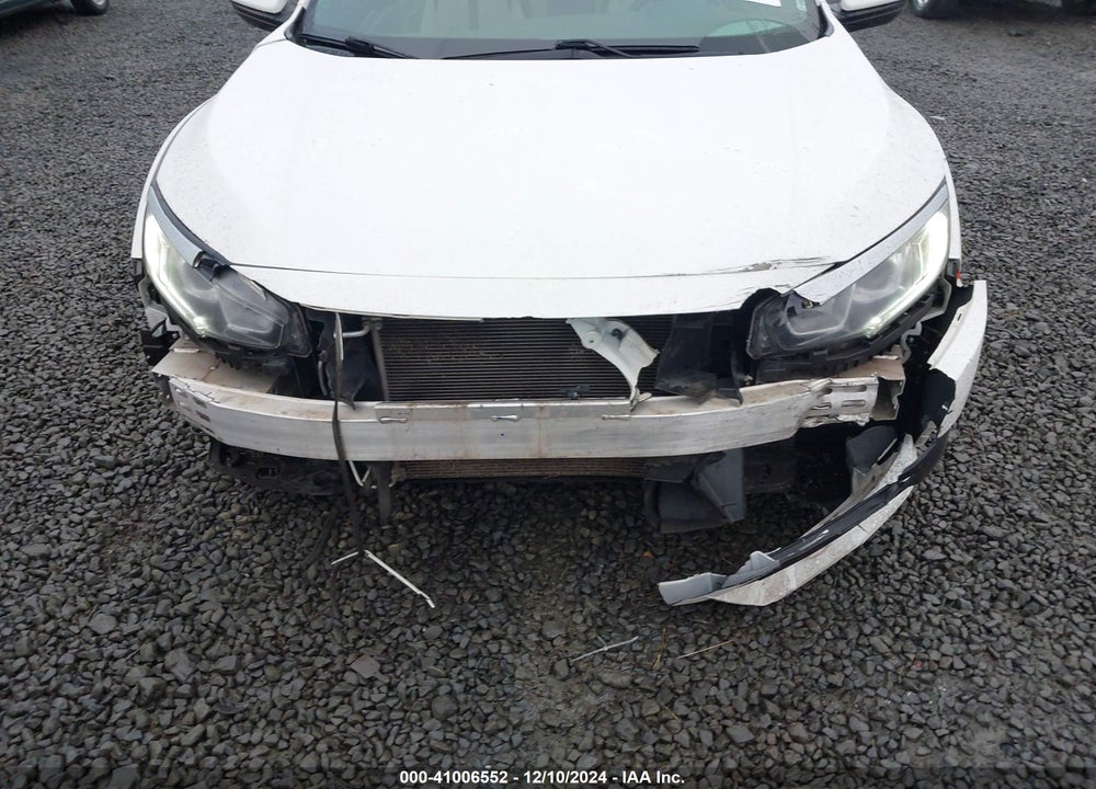 2018 HONDA CIVIC VIN: 2HGFC4B06JH306236