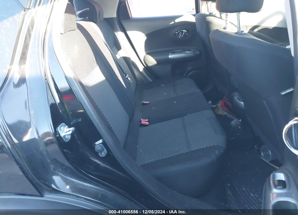 2015 NISSAN JUKE S VIN: JN8AF5MV3FT564811
