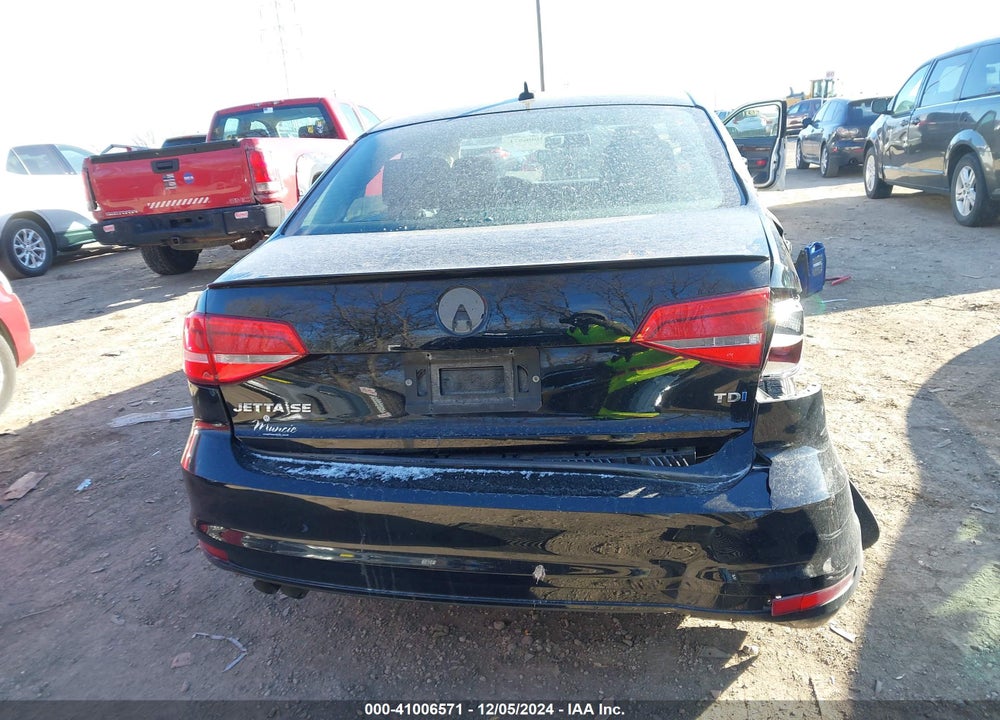 2015 VOLKSWAGEN JETTA 2.0L TDI SE VIN: 3VWLA7AJ7FM329288