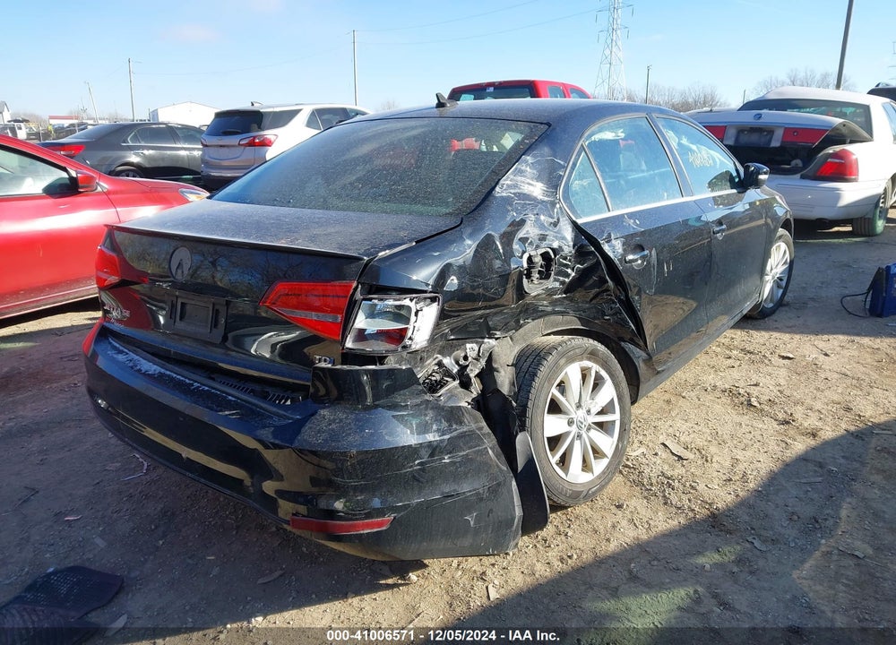 2015 VOLKSWAGEN JETTA 2.0L TDI SE VIN: 3VWLA7AJ7FM329288