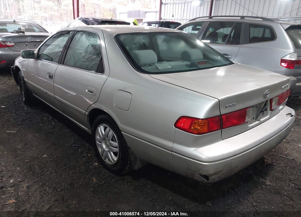 2000 TOYOTA CAMRY LE VIN: 4T1BG22K2YU001567