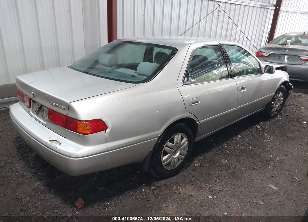 2000 TOYOTA CAMRY LE VIN: 4T1BG22K2YU001567