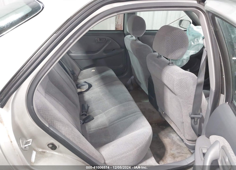 2000 TOYOTA CAMRY LE VIN: 4T1BG22K2YU001567