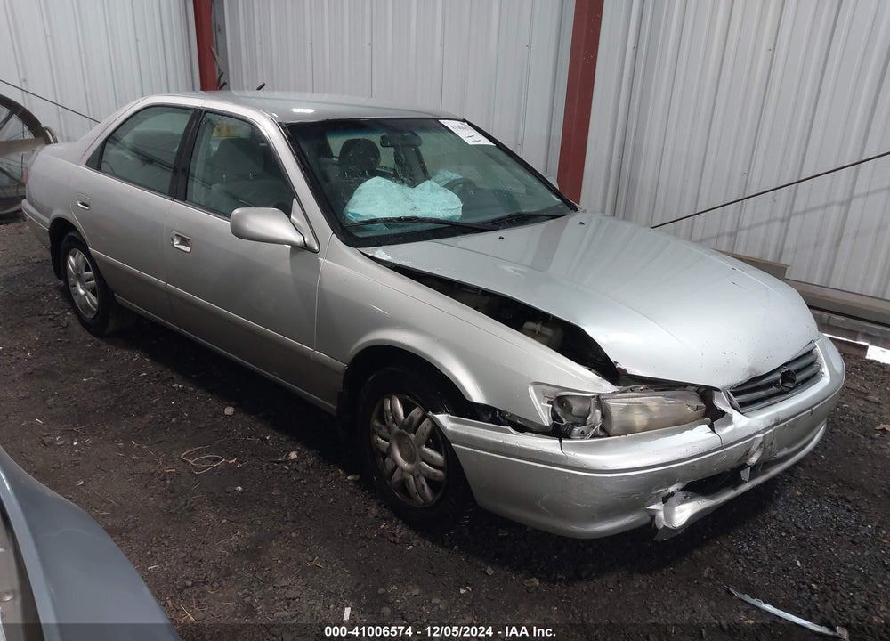2000 TOYOTA CAMRY LE VIN: 4T1BG22K2YU001567