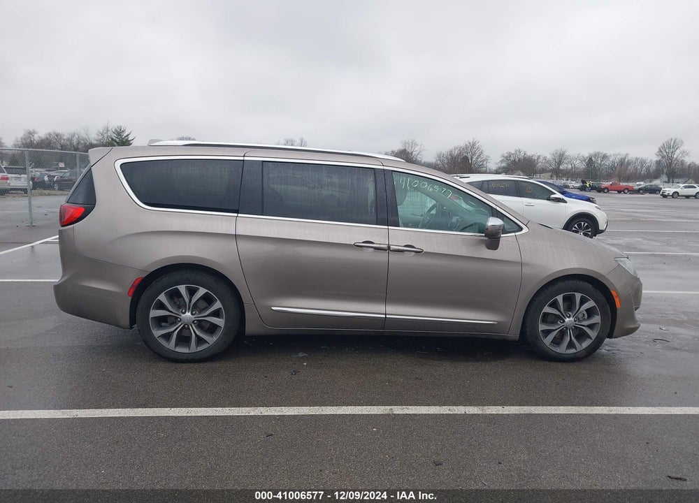 2017 CHRYSLER PACIFICA LIMITED VIN: 2C4RC1GG1HR537422