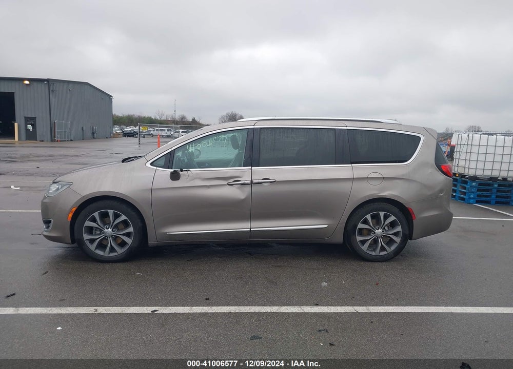 2017 CHRYSLER PACIFICA LIMITED VIN: 2C4RC1GG1HR537422