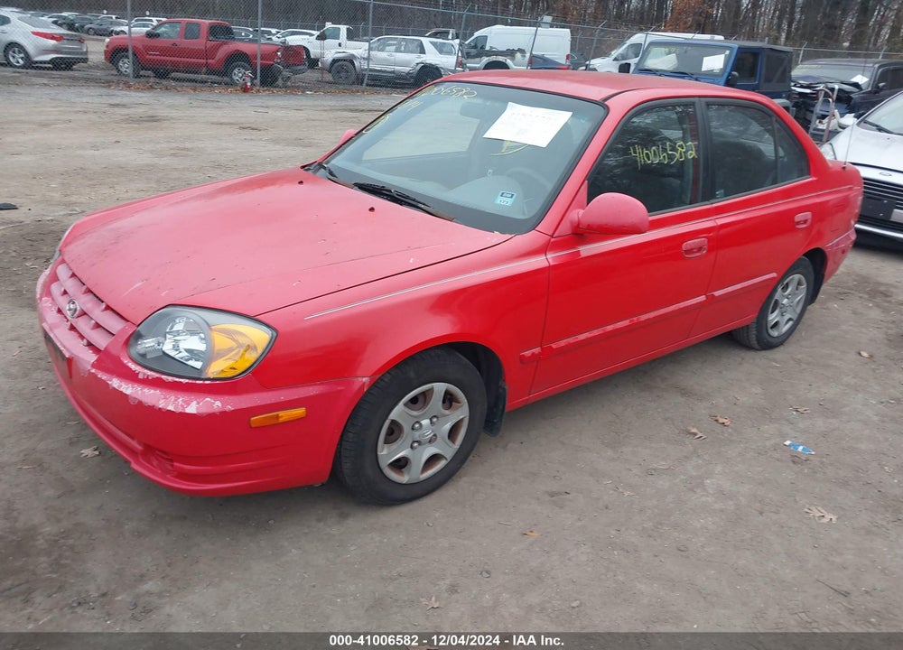 2005 HYUNDAI ACCENT VIN: KMHCG45CX5U614083