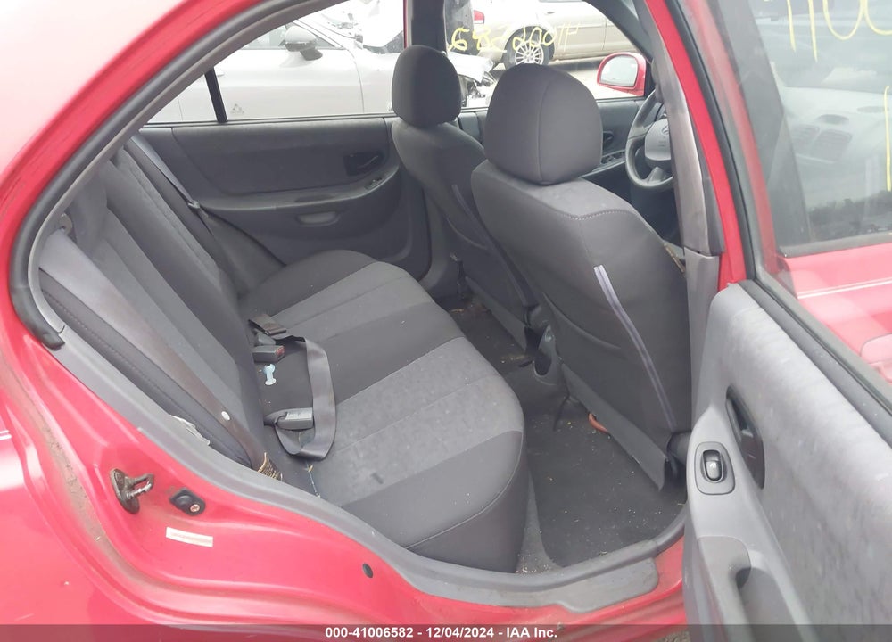 2005 HYUNDAI ACCENT VIN: KMHCG45CX5U614083