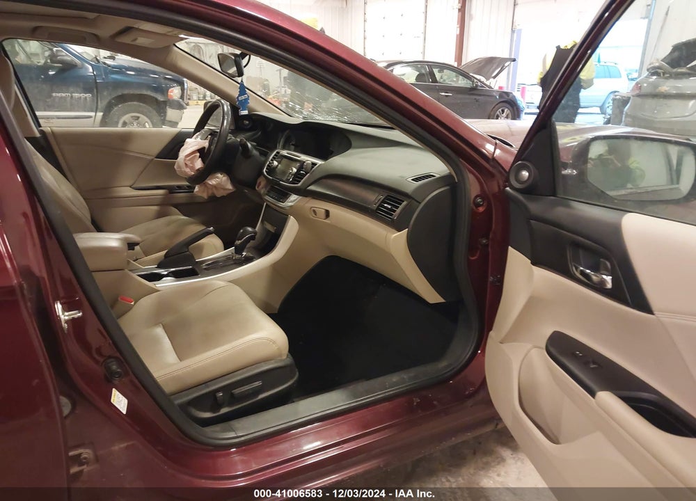 2015 HONDA ACCORD VIN: 1HGCR2F87FA230926