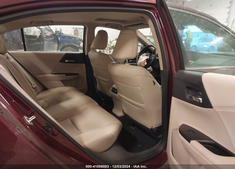 2015 HONDA ACCORD VIN: 1HGCR2F87FA230926