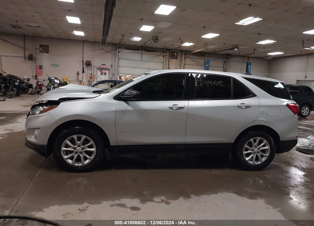 2018 CHEVROLET EQUINOX LS VIN: 3GNAXREV5JL172450