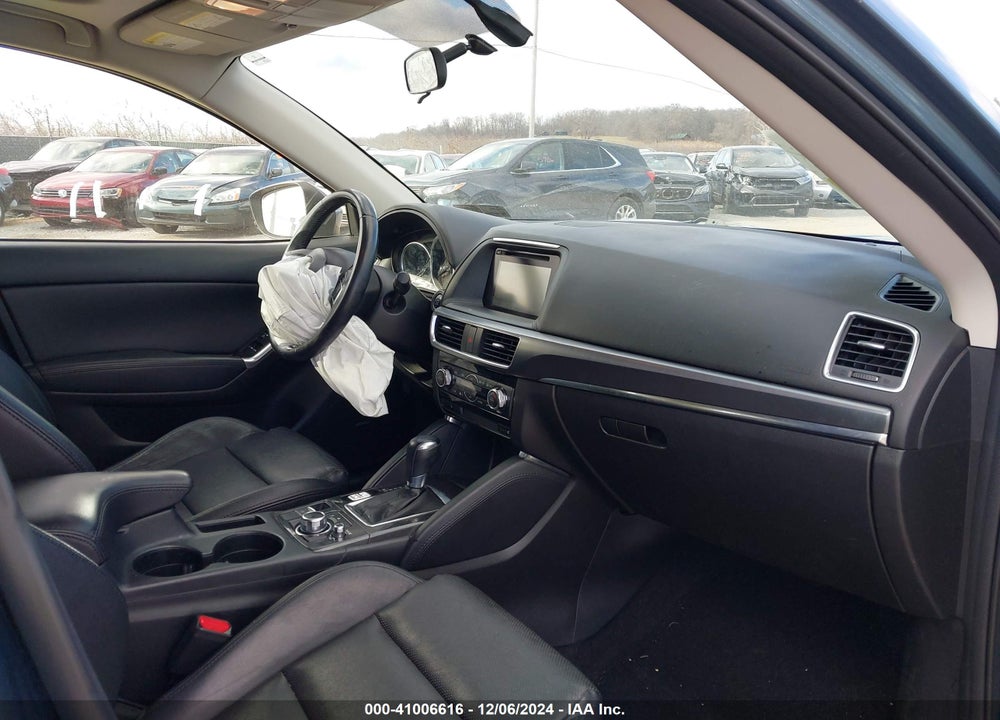 2016 MAZDA CX-5 VIN: JM3KE4DY8G0884692