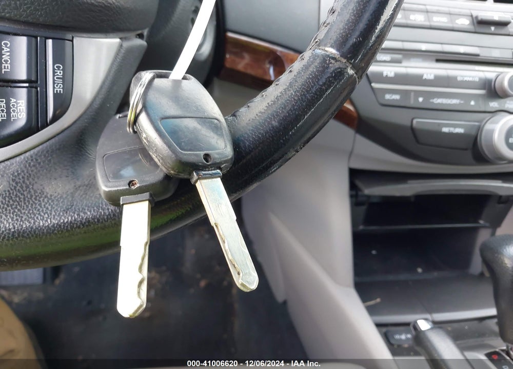 2012 HONDA ACCORD VIN: 1HGCP2F86CA060365
