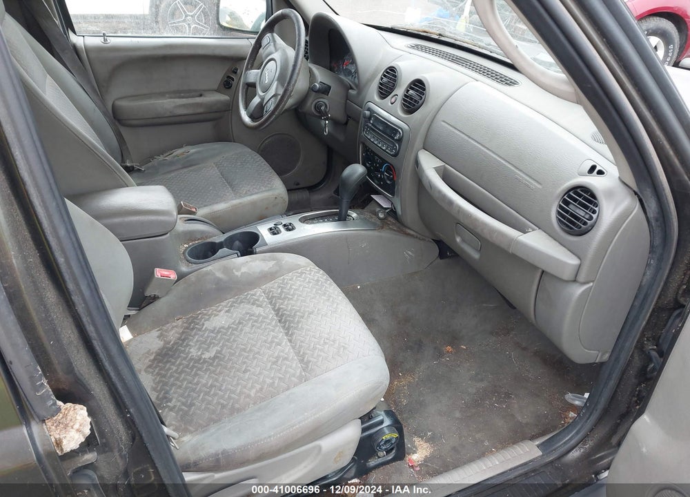 2005 JEEP LIBERTY RENEGADE VIN: 1J4GK38K15W548734