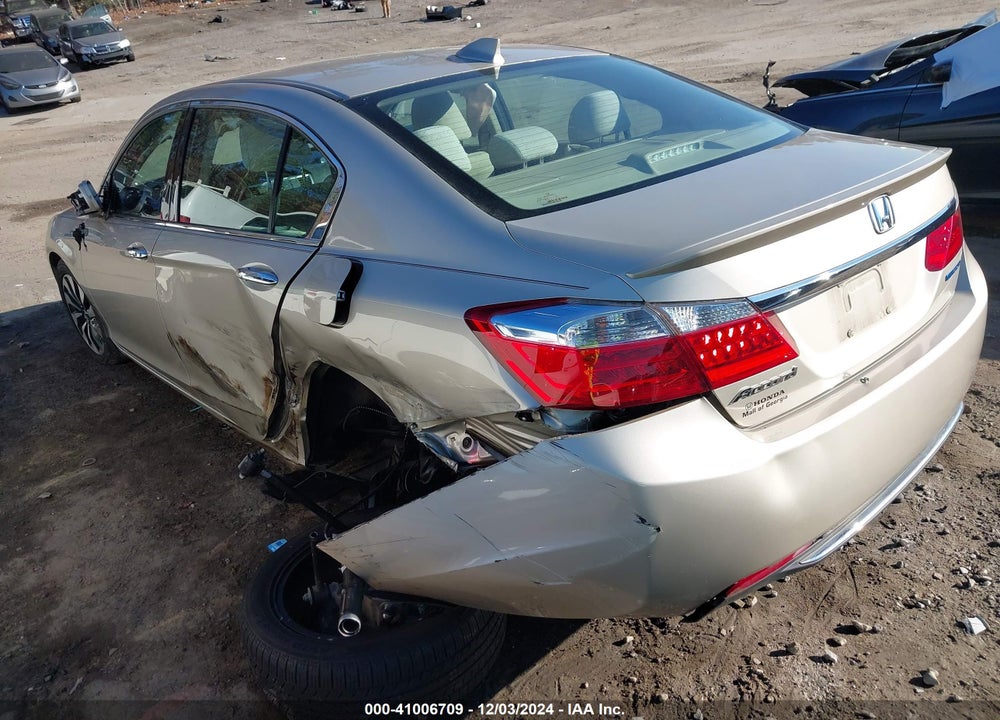 2015 HONDA ACCORD HYBRID VIN: 1HGCR6F38FA005944