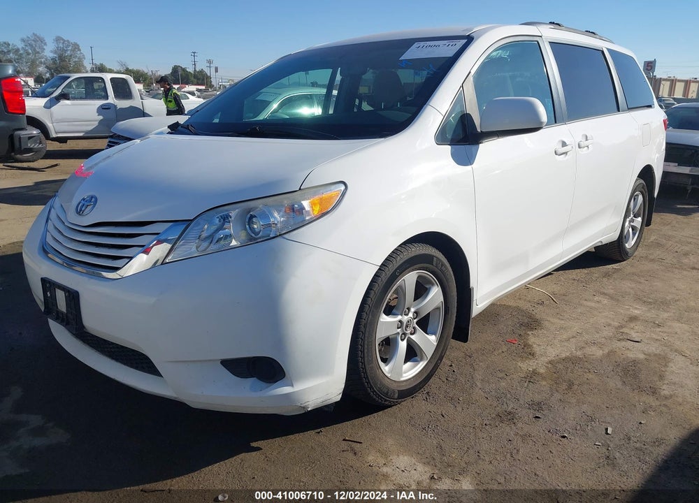 2017 TOYOTA SIENNA LE 8 PASSENGER VIN: 5TDKZ3DCXHS871727