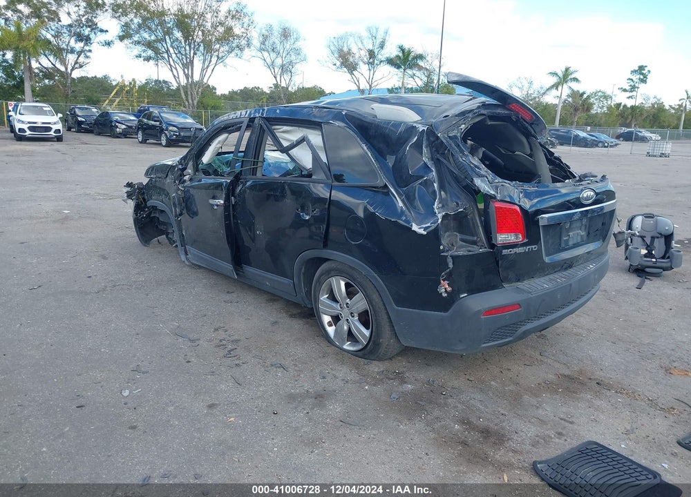 2013 KIA SORENTO EX VIN: 5XYKU3A62DG417248