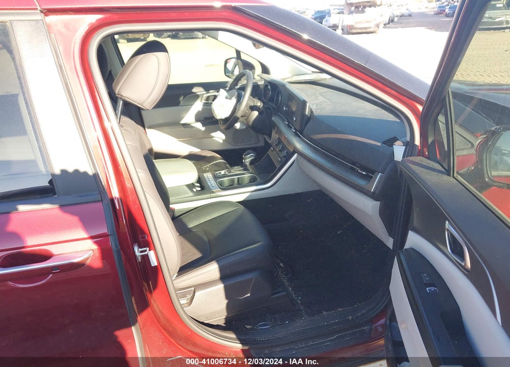 2024 KIA CARNIVAL MPV LX SEAT PACKAGE VIN: KNDNB4H3XR6325402