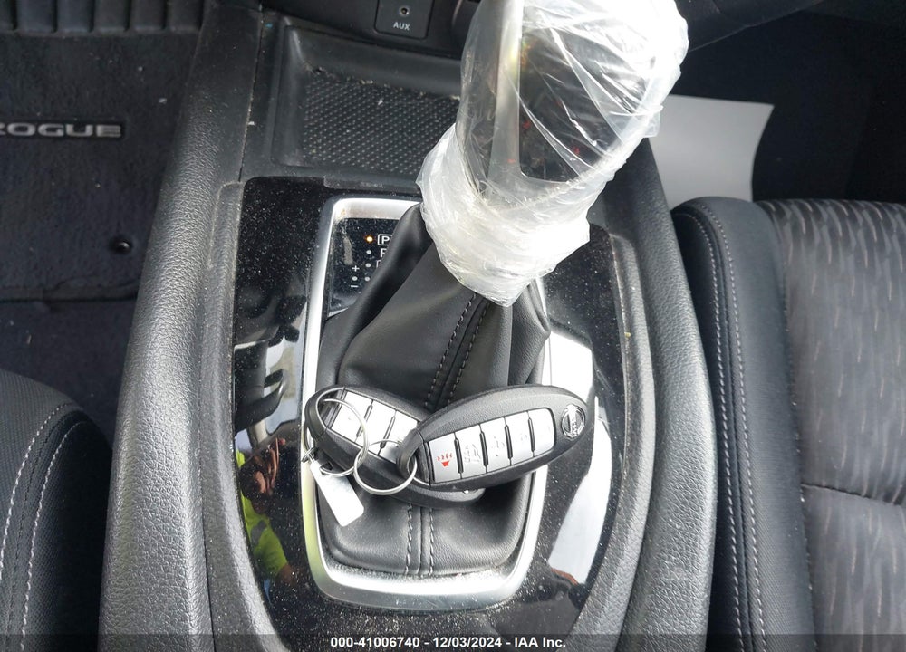 2017 NISSAN ROGUE SV VIN: JN8AT2MT3HW134199