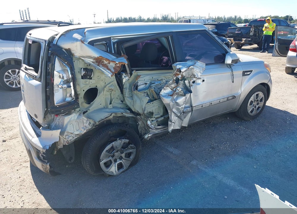2012 KIA SOUL VIN: KNDJT2A5XC7445407