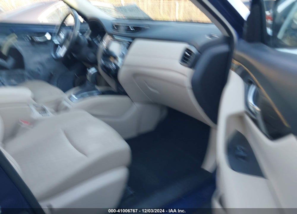 2020 NISSAN ROGUE SV FWD VIN: JN8AT2MT3LW004657
