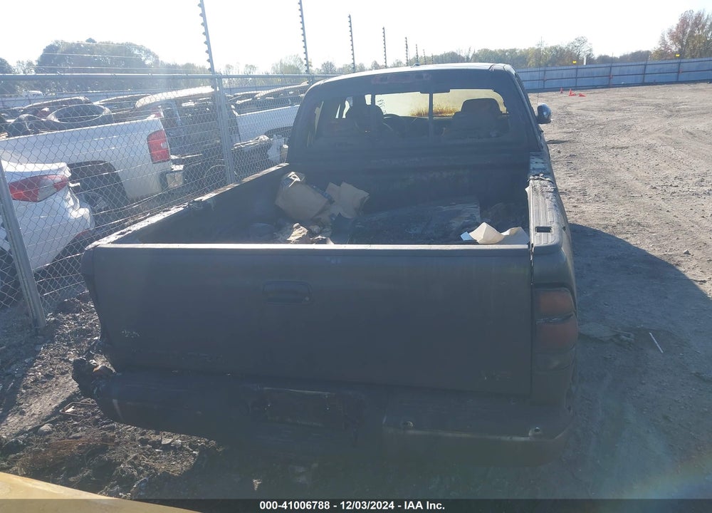 2003 TOYOTA TUNDRA SR5 V8 VIN: 5TBRT34123S427645